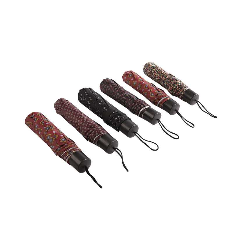 Denně škálovatelný polyetser se stříbrným třísložkovým deštníkem-0E6B0523